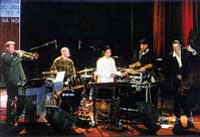 Hồ Hoài Anh và ban nhạc jazz Đan Mạch.